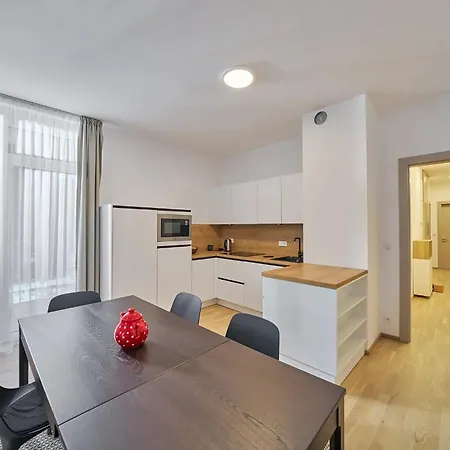 Dolce Apartment *